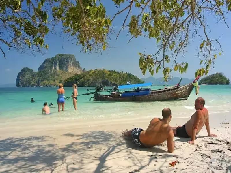 Scenic Nopparat Thara Beach in Ao Nang, the starting point for Krabi island hopping tours